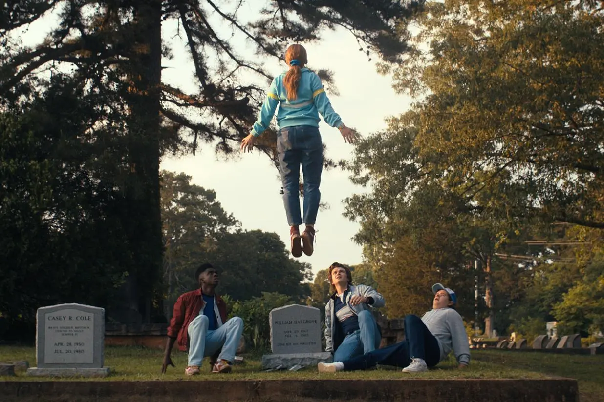 Stranger Things : pourquoi la scène de Max sur “Running Up That Hill” reste la plus marquante